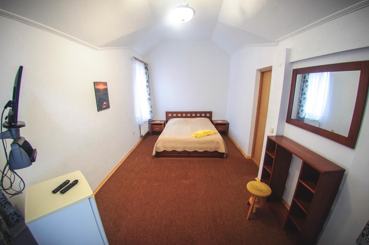 Hotel Radiola Yaremche Dış mekan fotoğraf