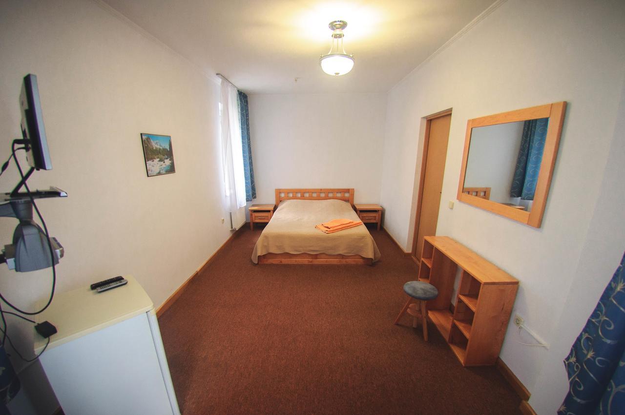 Hotel Radiola Yaremche Dış mekan fotoğraf