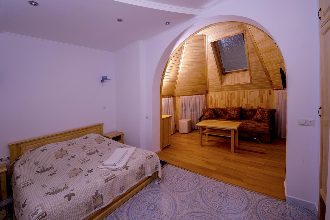 Hotel Radiola Yaremche Dış mekan fotoğraf