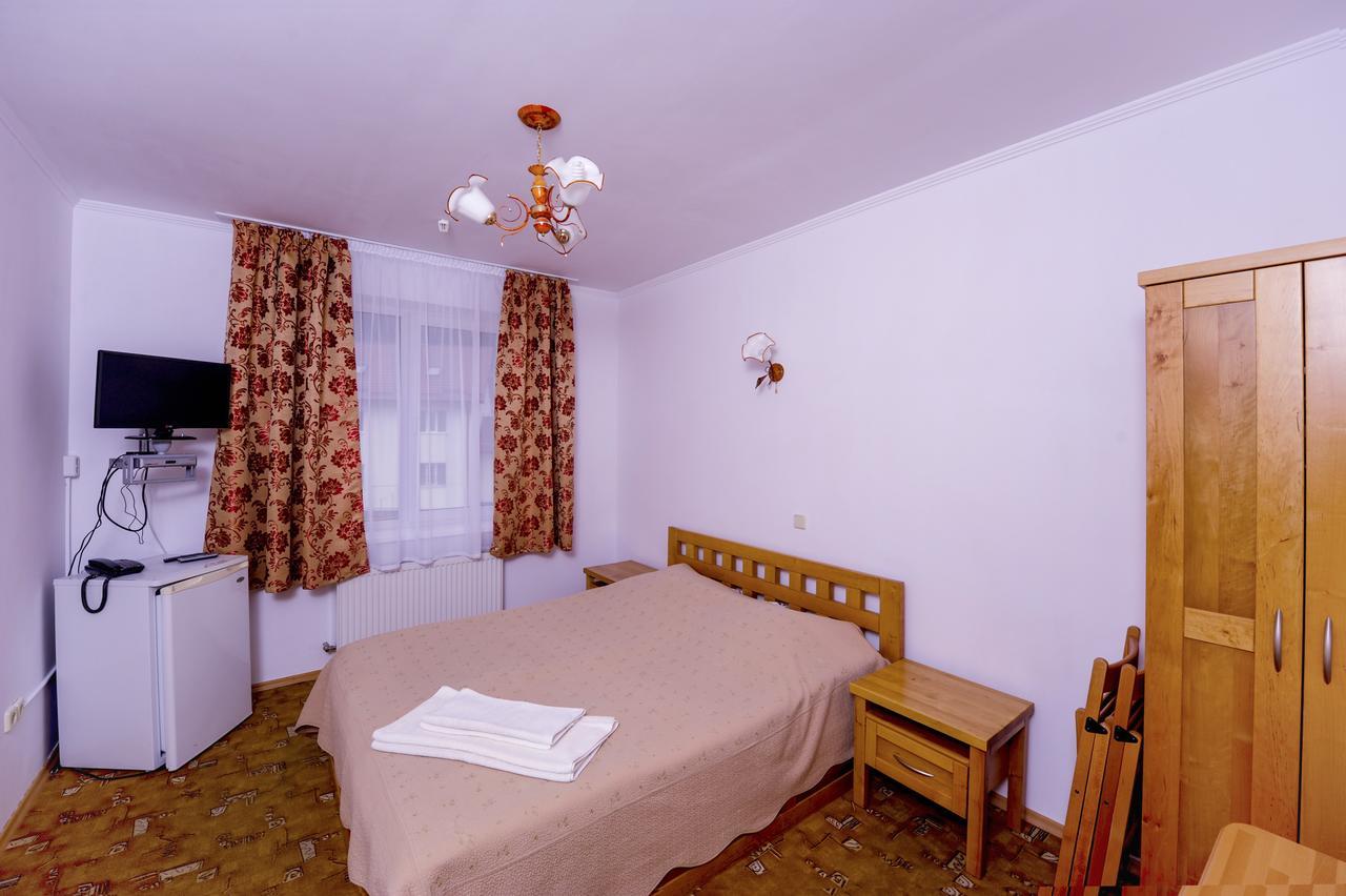 Hotel Radiola Yaremche Dış mekan fotoğraf